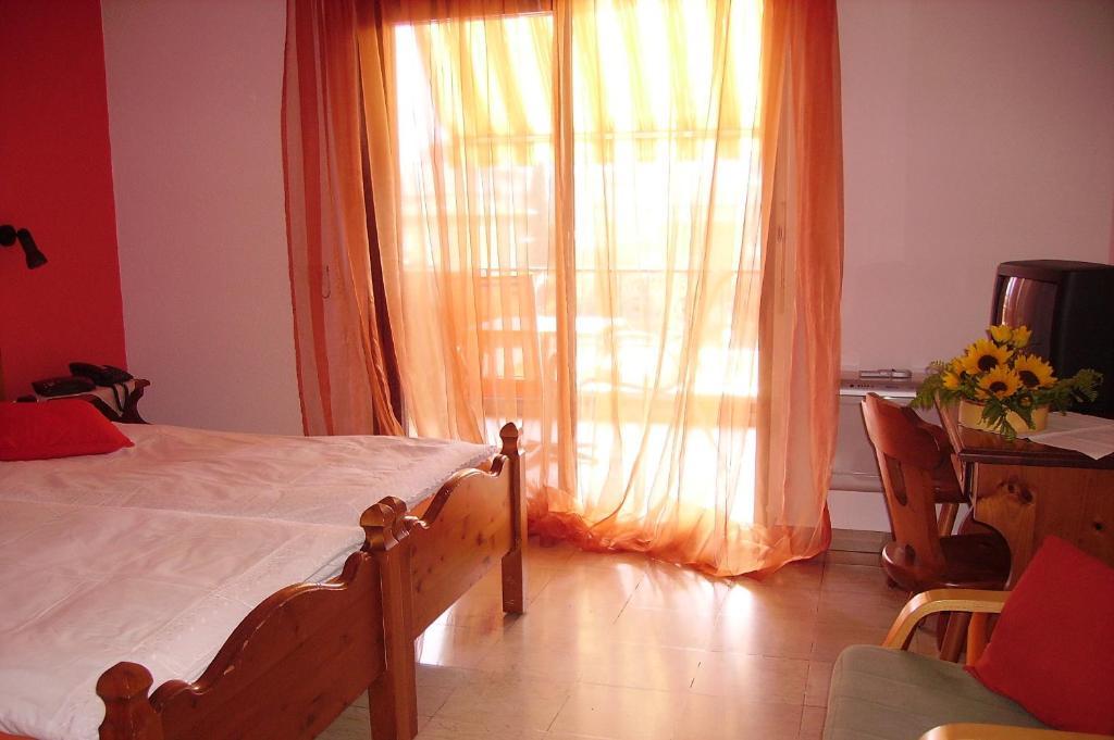 Hotel Elvetico Locarno Pokoj fotografie
